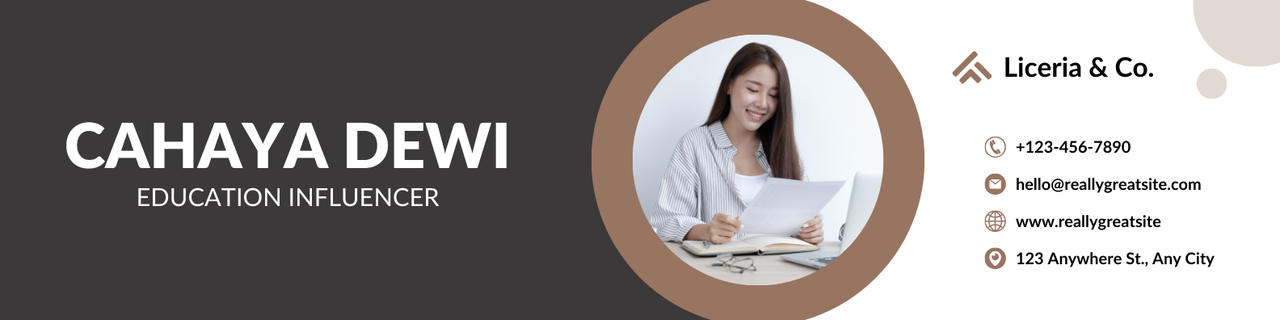 Industry-specific LinkedIn banner design ideas with 即梦AI